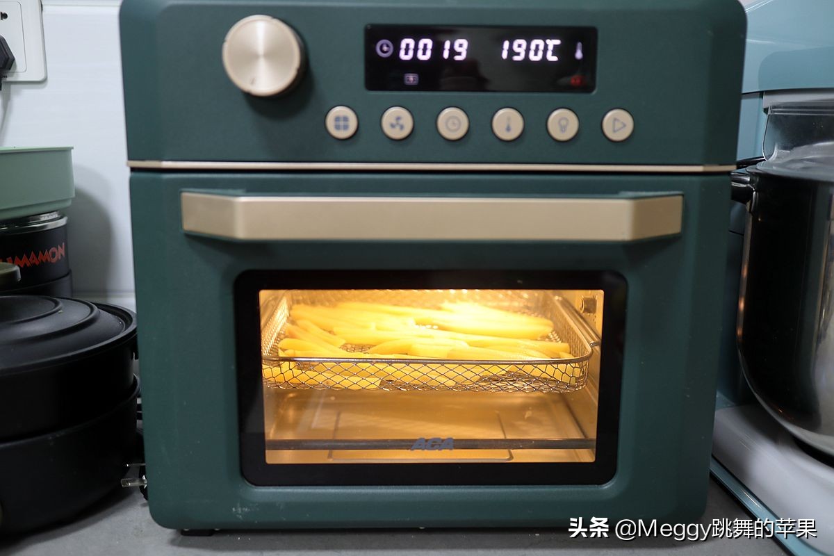 不用一滴油也能吃到健康美味炸鸡,自制肯德基炸鸡翅炸薯条