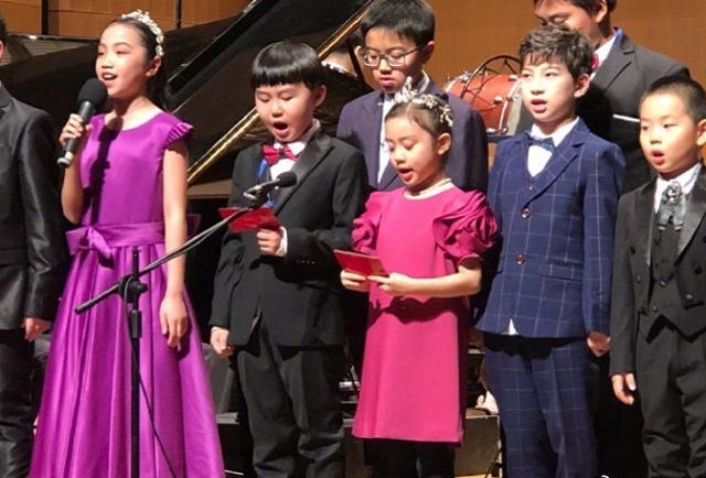 甜馨整容式长大越来越有气质,有一种整容叫甜馨女汉子