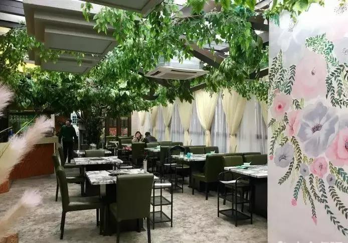 比用神仙水更具美颜效果的，居然是一碗不需代购的花胶鸡汤！