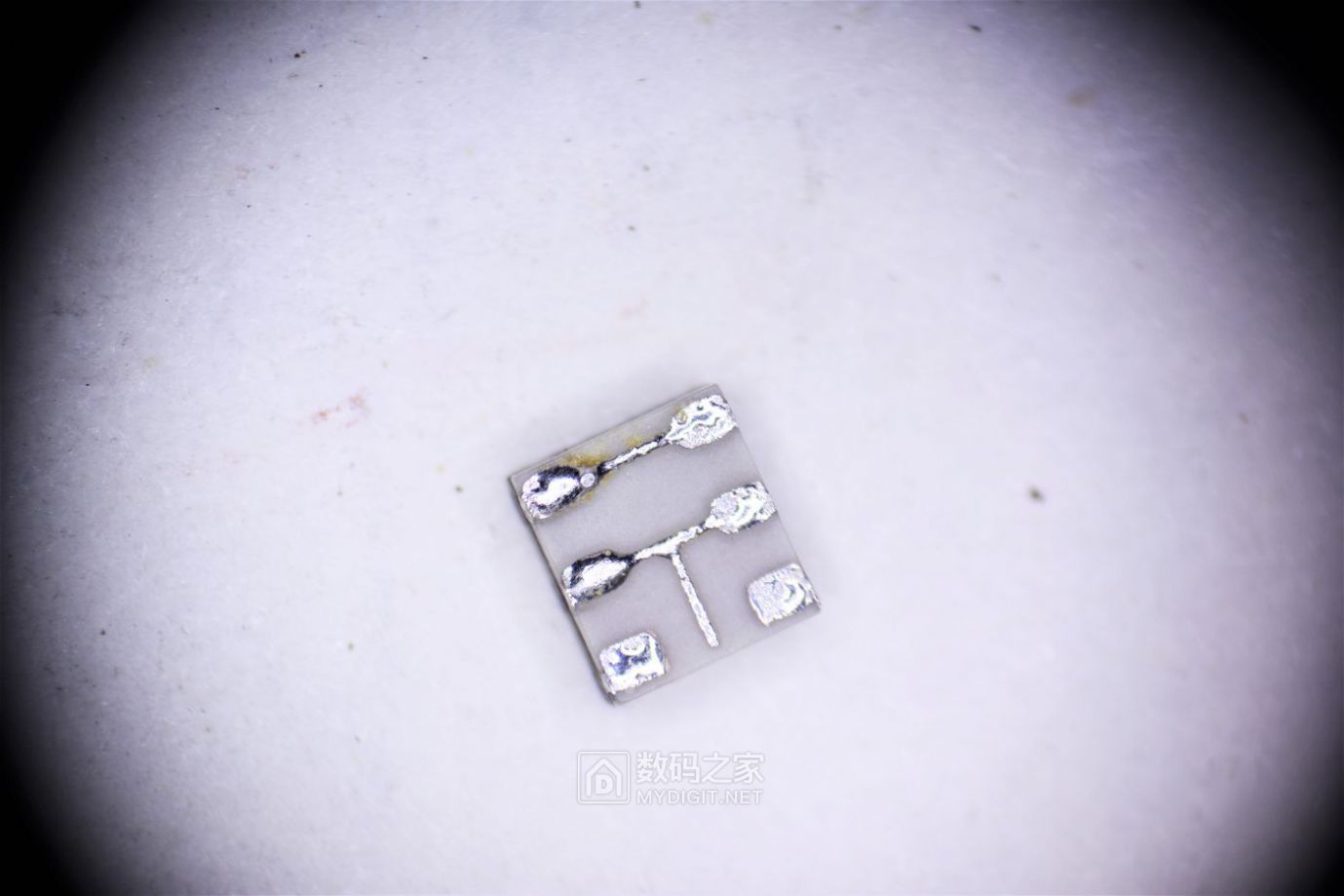 微观拆解：陶瓷滤波器和一个有源晶振，原理介绍及部件解析