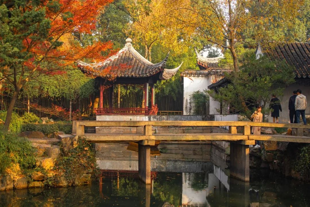 一入秋苏州成姑苏,秋色一入秋苏州就成了姑苏