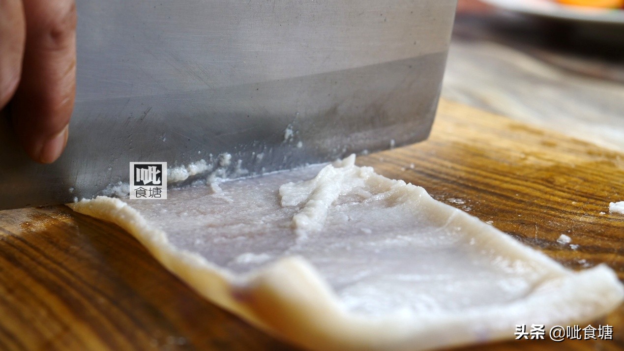 猪皮可以有几种方法吃,猪皮好吃又简单家常做法