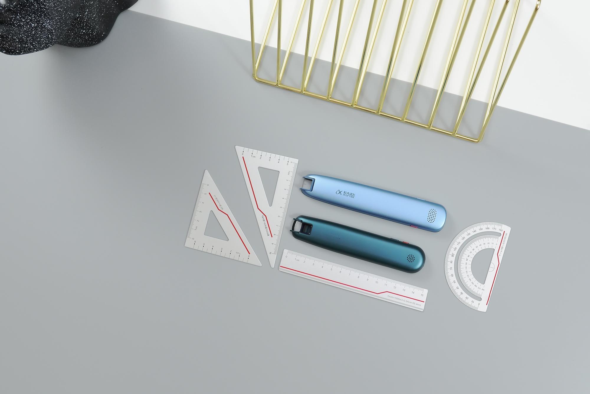 有道和阿尔法蛋词典笔哪个更好,词典笔对比测评有道阿尔法