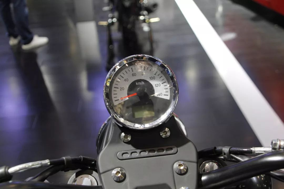 赛科龙RA2实拍，小排复古太子车，颜值不错，值得把玩