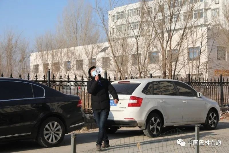 赤峰市巴林右旗铁路社区*党**支部书记李国昭——疫情防控阻击战中的“拼命三郎”