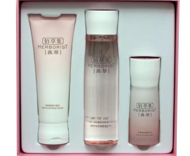 女人一般都喜欢的化妆品,女人喜欢的有名化妆品