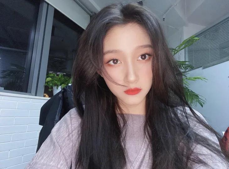 关晓彤同款only紫色小熊羽绒服,only关晓彤同款针织连衣裙