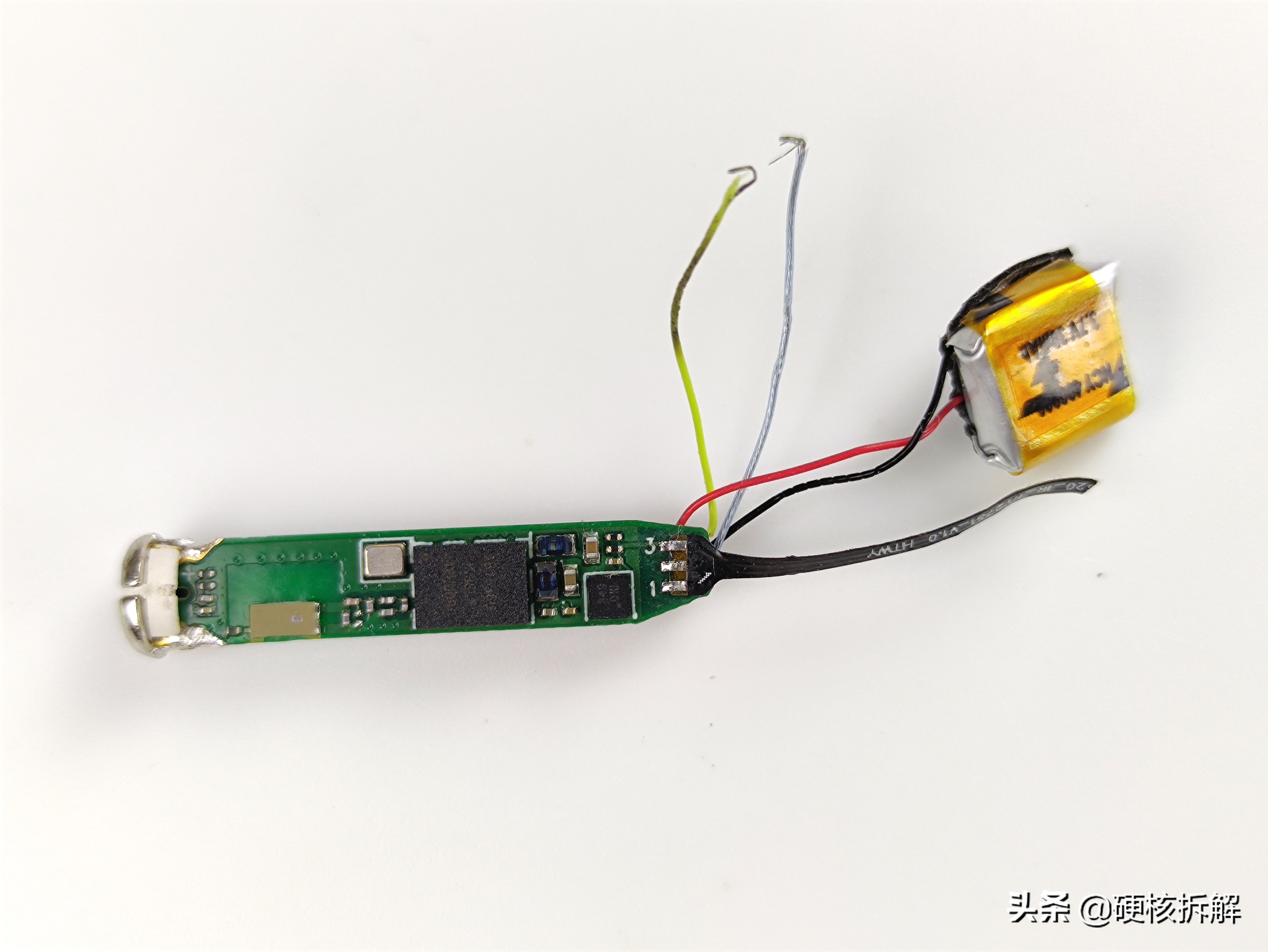 苹果耳机拆盒真假辨别airpods三代,华强北airpodspro耳机和正品对比