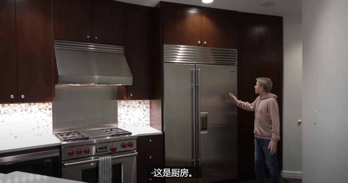 世界末日避难所内景,美国末日避难所建造电影