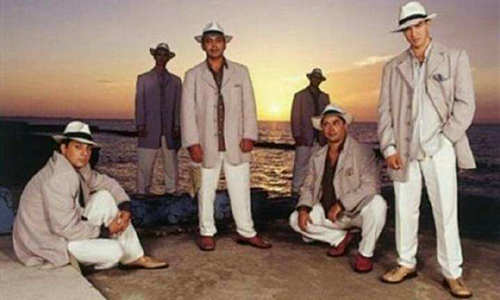 班得瑞是人名还是团队,班得瑞是钢琴曲么