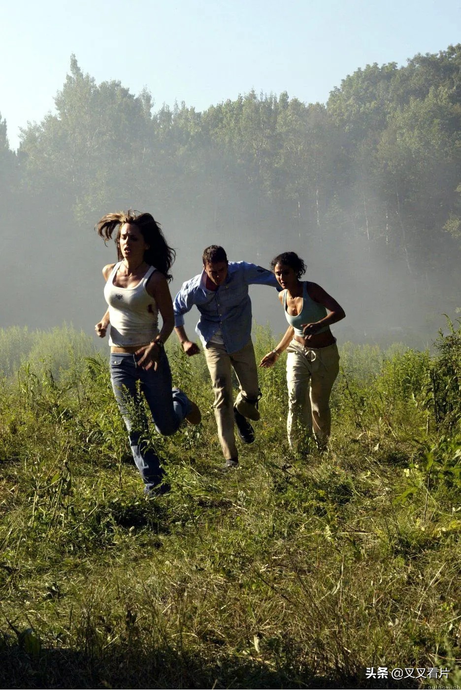 《鬼片逃生大全》:4招教你搞定《咒怨》《山村老尸》里的恶鬼