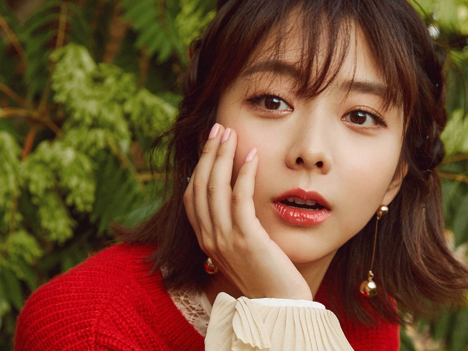 圆脸女生一定要尝试一下这款发型,圆脸女生适合的发型减龄中长发