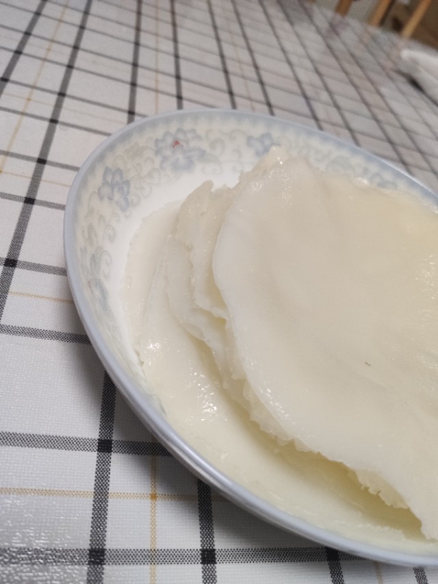 制作凉皮免水洗全过程,自制手工凉皮碎是怎么回事