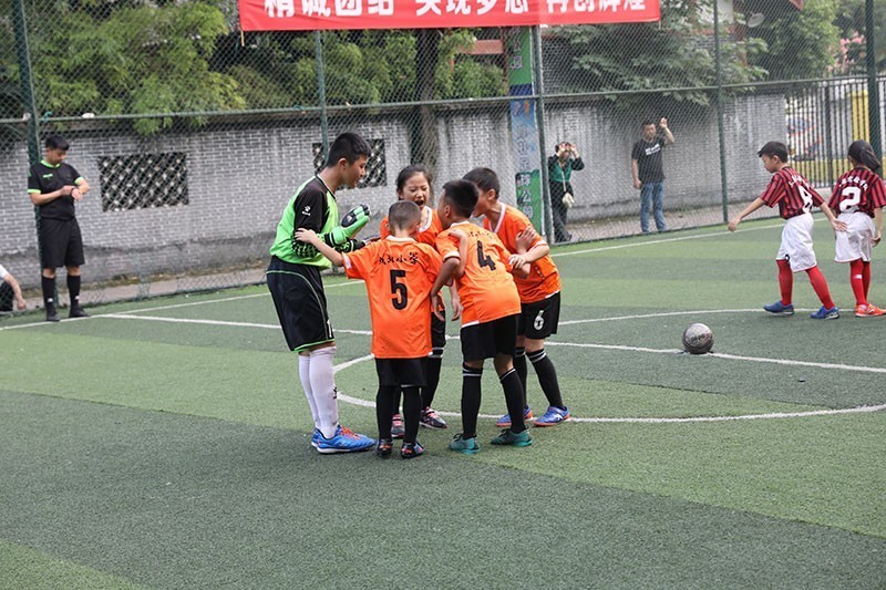 激情点燃梦想啦啦操,激情点燃足球