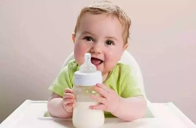 婴儿奶粉怎样按月龄分段,婴儿奶粉分段是什么意思