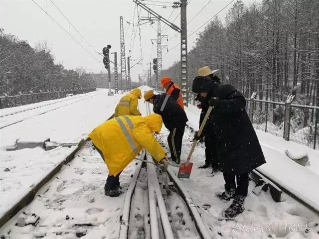武汉发布暴雪橙色预警气温,武汉特大暴雪最新消息