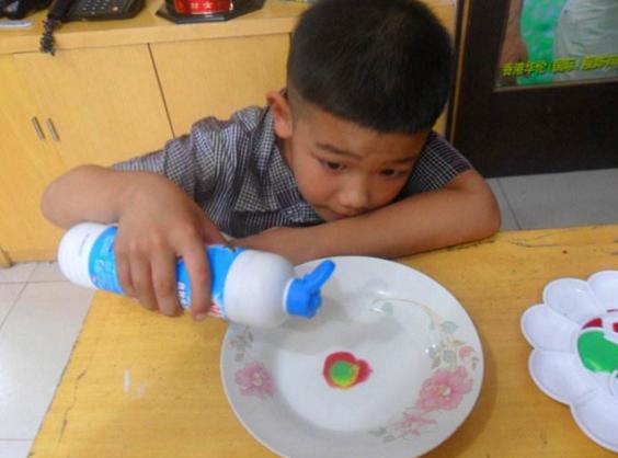 三岁宝宝误食一口洗洁精有事吗,孩子误食洗洁精怎么办