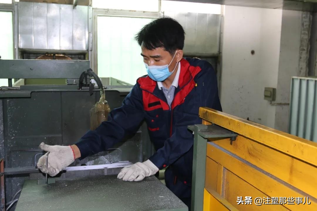 暖心行动助力企业复工复产,助力企业复工复产的简报