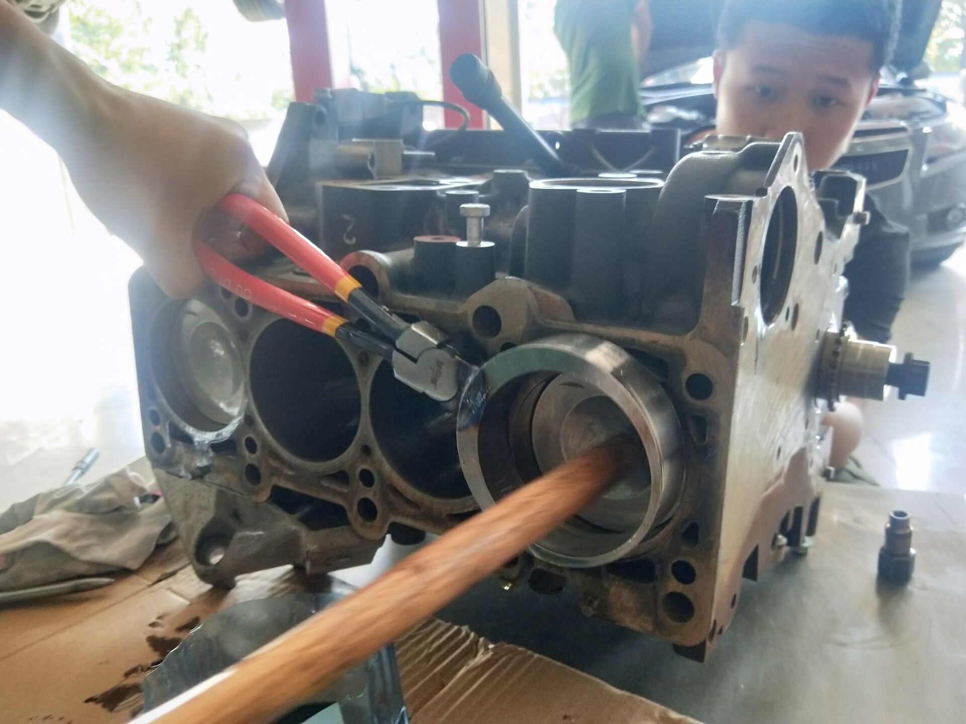 宁波车友奥迪,宁波哪家店专业维修奥迪烧机油