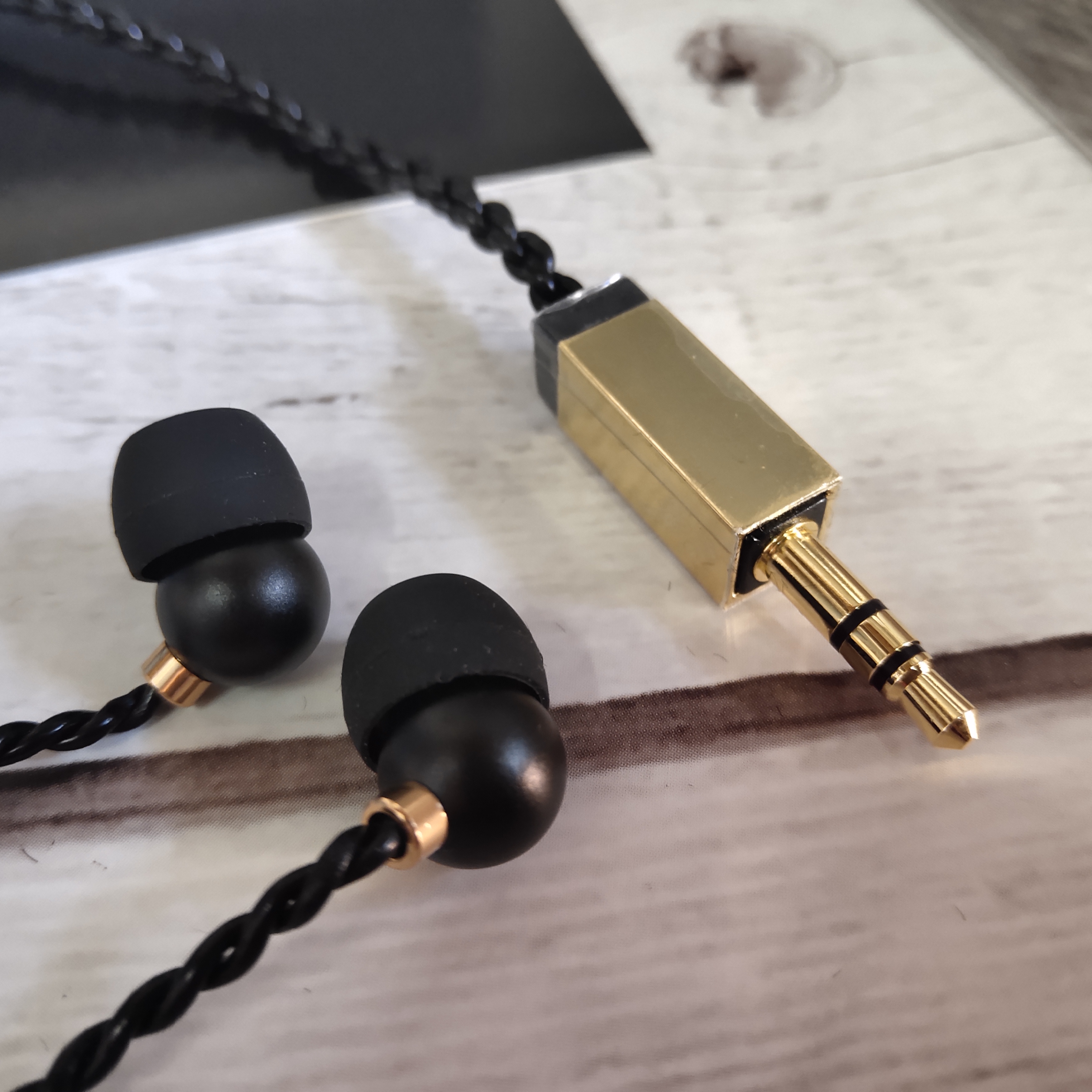 以爱之由,赋予潘多拉之名-巫潘多拉女性耳机体验