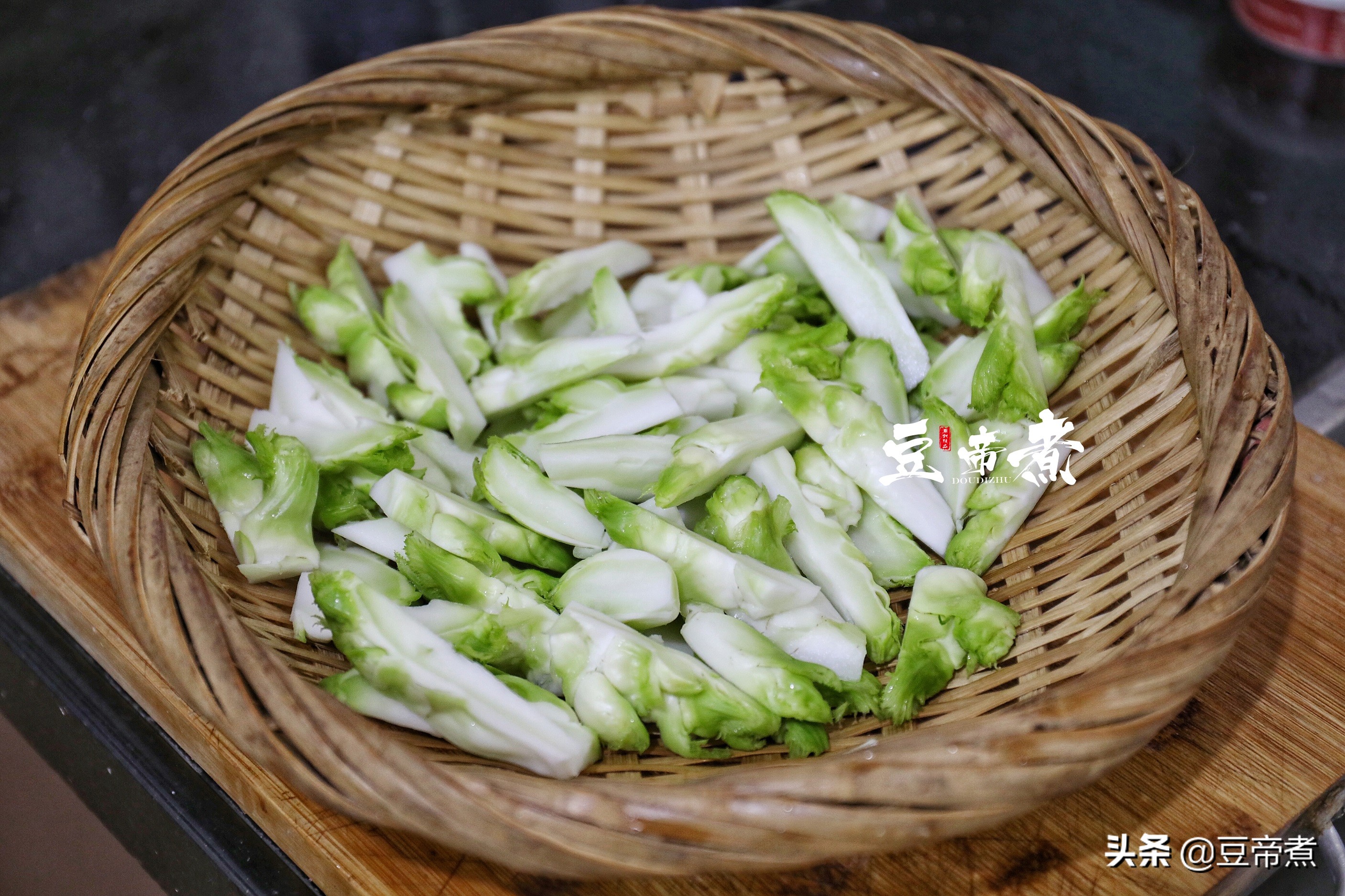 烧娃娃菜要先焯水吗,儿菜怎么炒好吃不硬