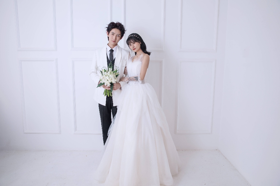 今夕何夕,见此良人大理旅拍婚纱照