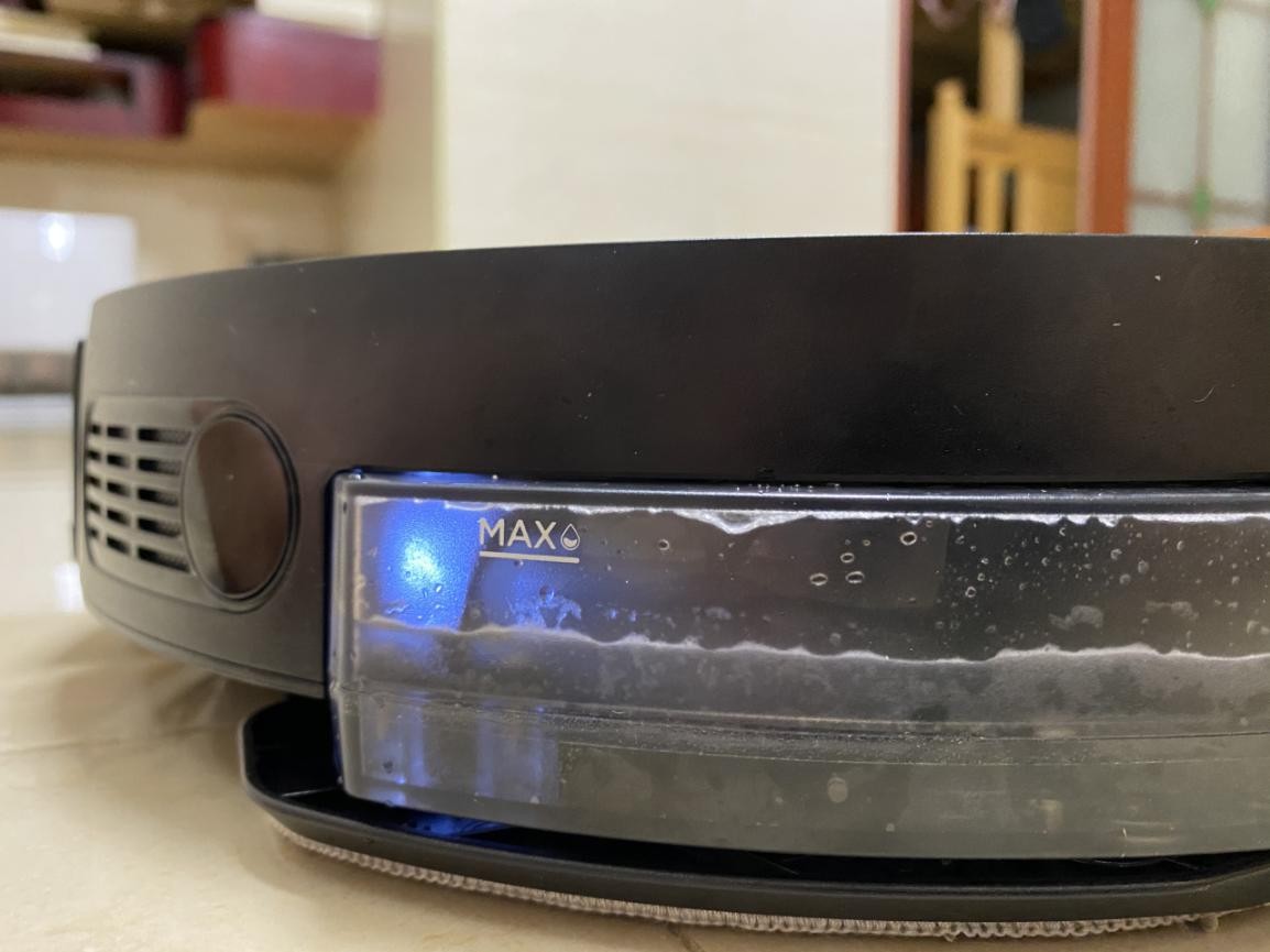 边扫拖边消毒，带电解除菌和自动集尘站的美的扫拖机器人S8+测评