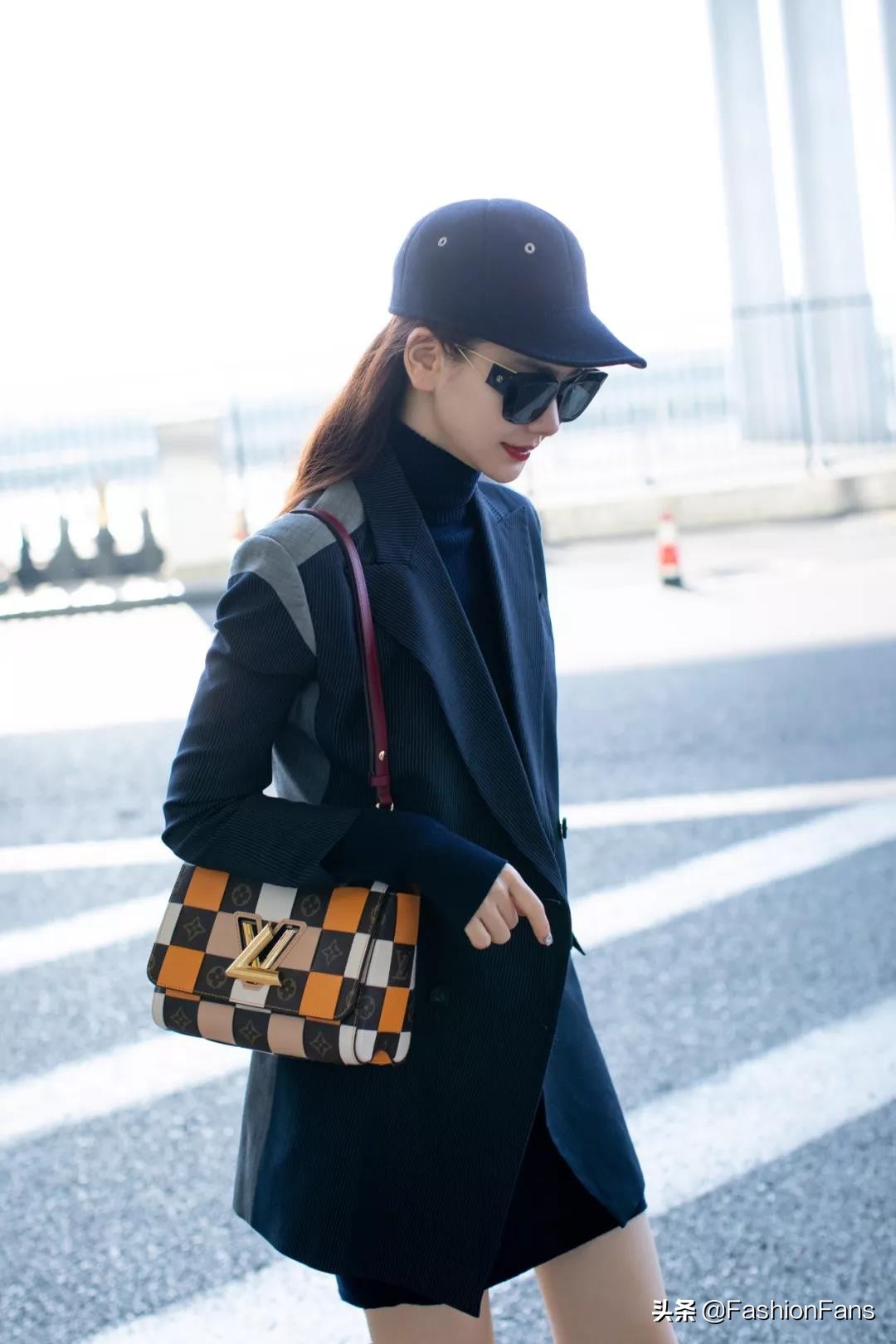 刘雯背过的香奈儿包,刘雯香奈儿机场包