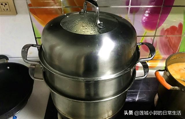 蒸包子怎么蒸成死面了,蒸包子如何使包子不塌陷