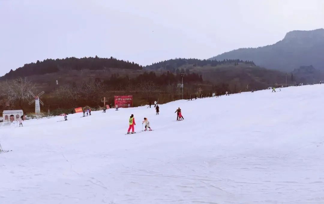 济南卧虎山滑雪场门票多少钱,济南滑雪场滑雪攻略