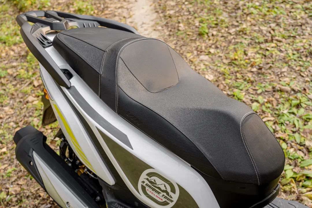 赛科龙rt3s大踏板摩托2024款,国产大踏板赛科龙rt3s推荐