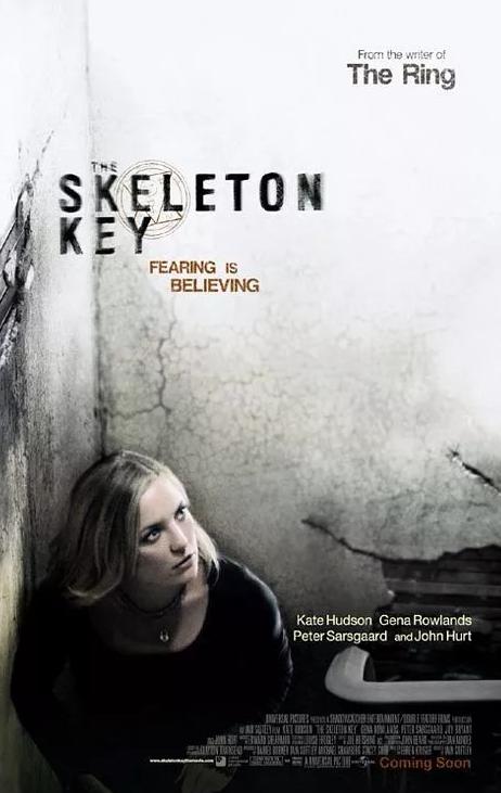 适合晚上看的高分恐怖电影,十部熬夜必看恐怖电影