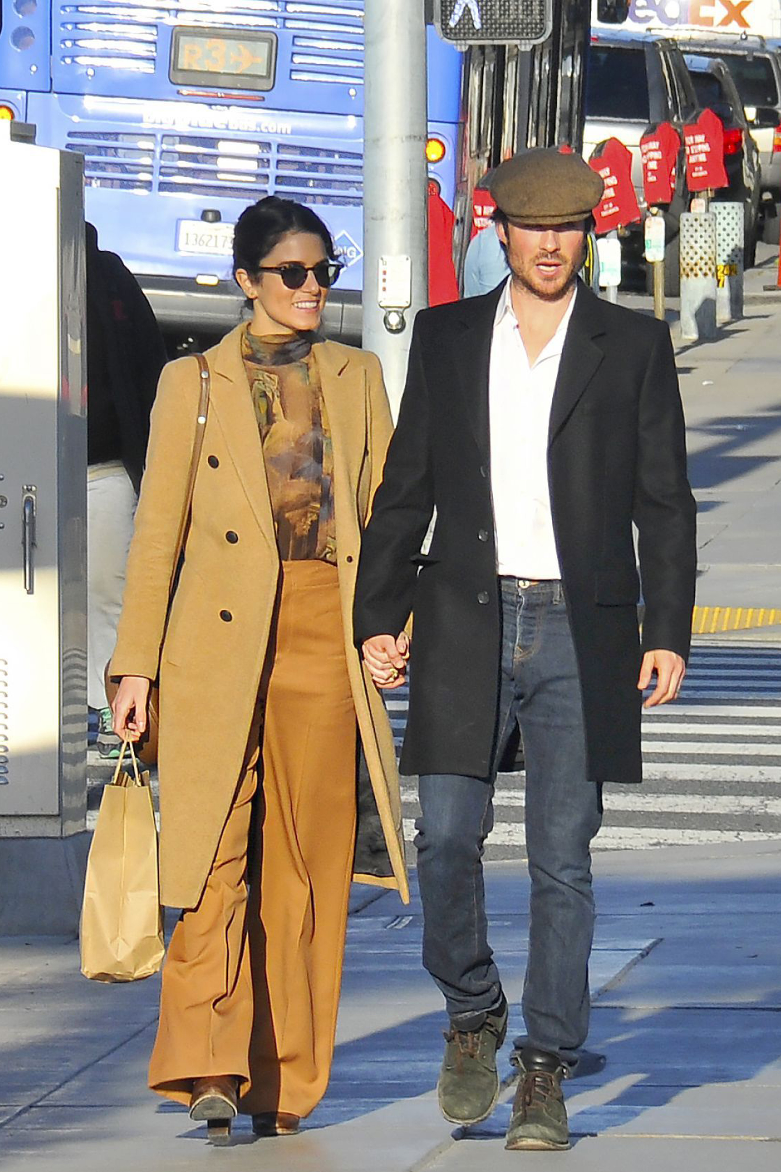 吸血鬼日记达蒙穿搭,吸血鬼日记达蒙现实中的老婆