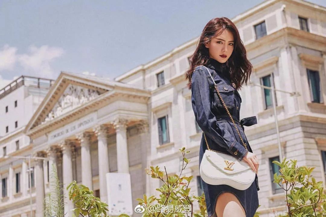 圣诞新年搞事情！Gucci豪得金光灿灿熊和狮子要抢LV吉祥物的地位