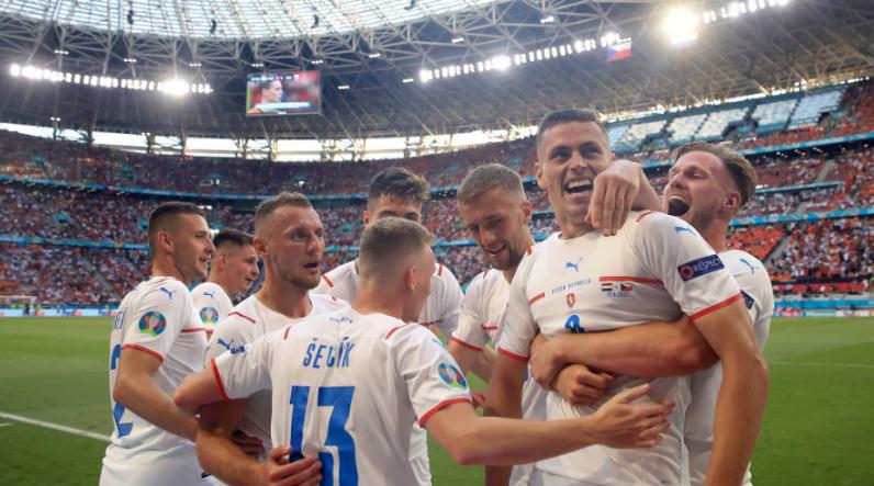 欧洲杯捷克vs丹麦现场比分,欧洲杯捷克丹麦赛前分析