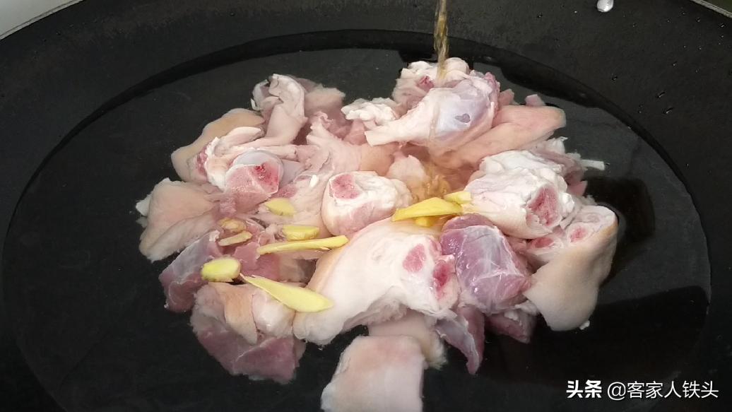 懒人高压锅猪脚焖黄豆做法,懒人版的猪脚焖花生