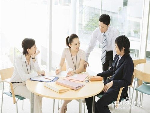 如果上司打了你一巴掌你会怎么办,被女上司打耳光的人