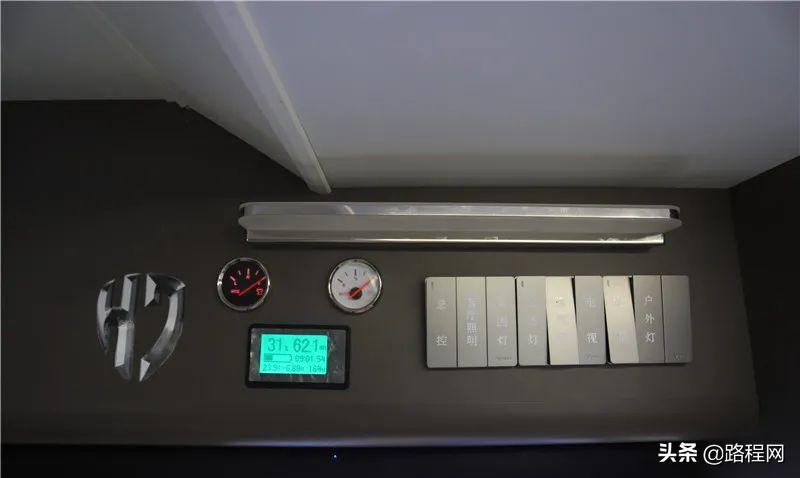 华居江铃轻卡房车,江铃700匹轻卡房车