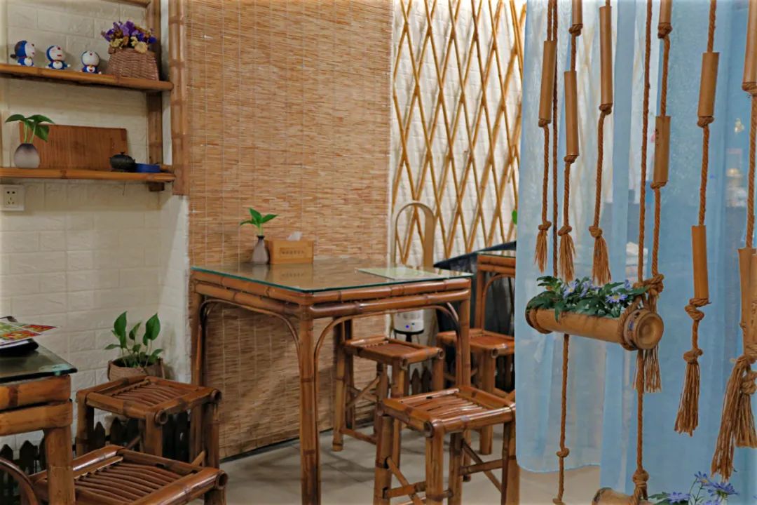 学生时代勾你馋虫的街边店，你和它上一次见面隔了几年？