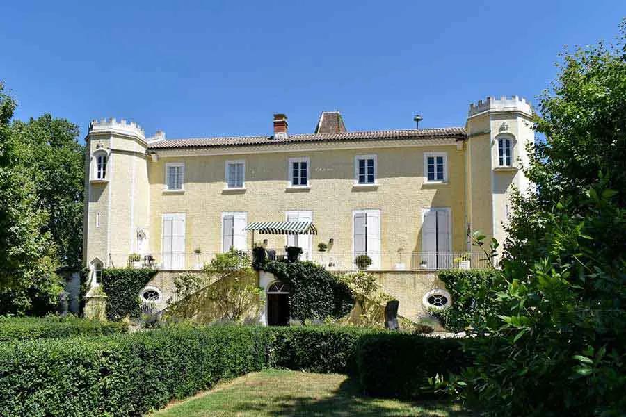 法国酒庄葡萄酒价格暴跌,法国古堡庄园甩卖房子