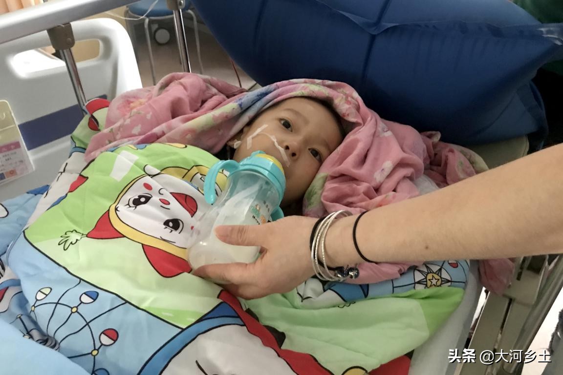 男童右眼失明,男童失明