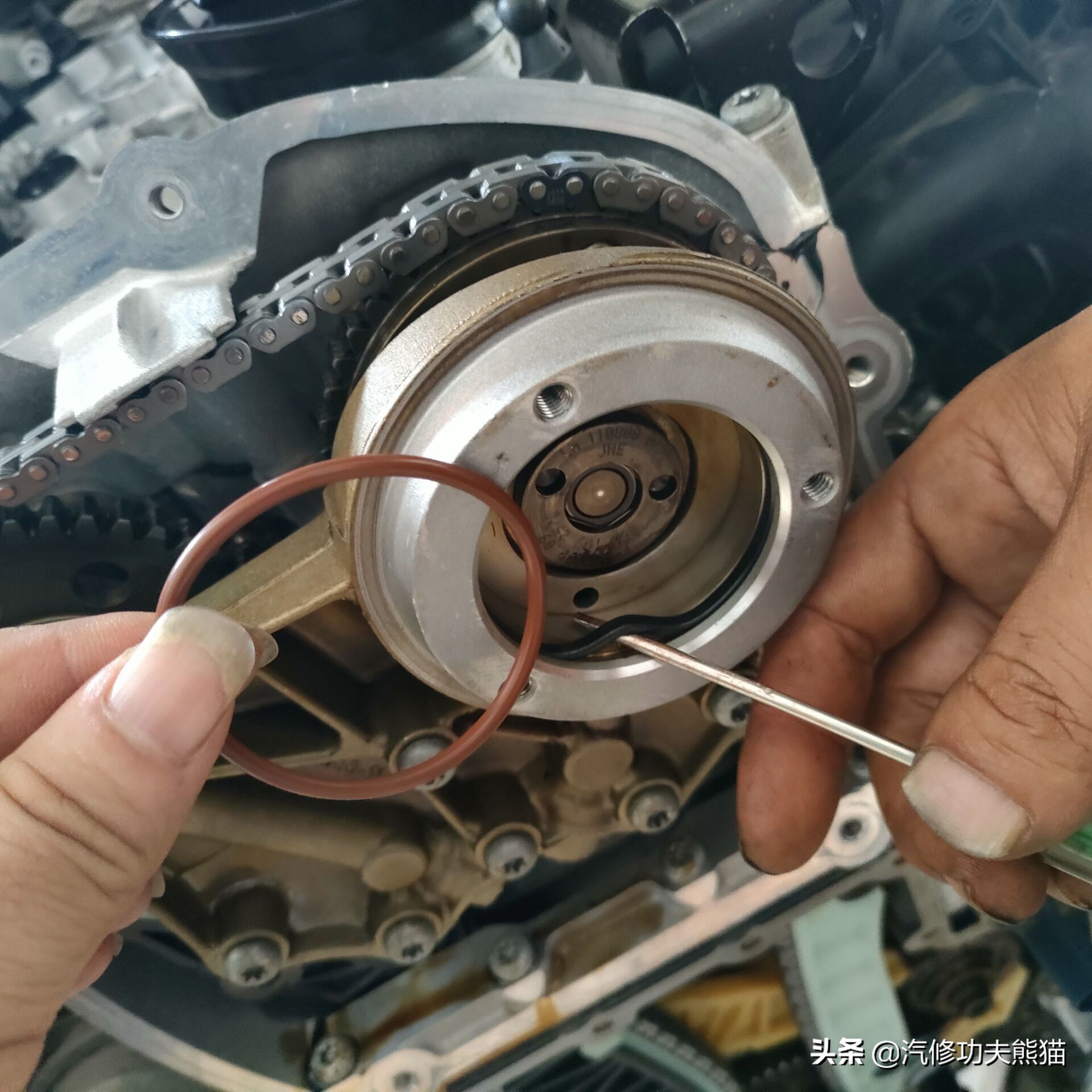 奥迪q5烧机油值不值得买,2015款奥迪q5舒适型烧机油