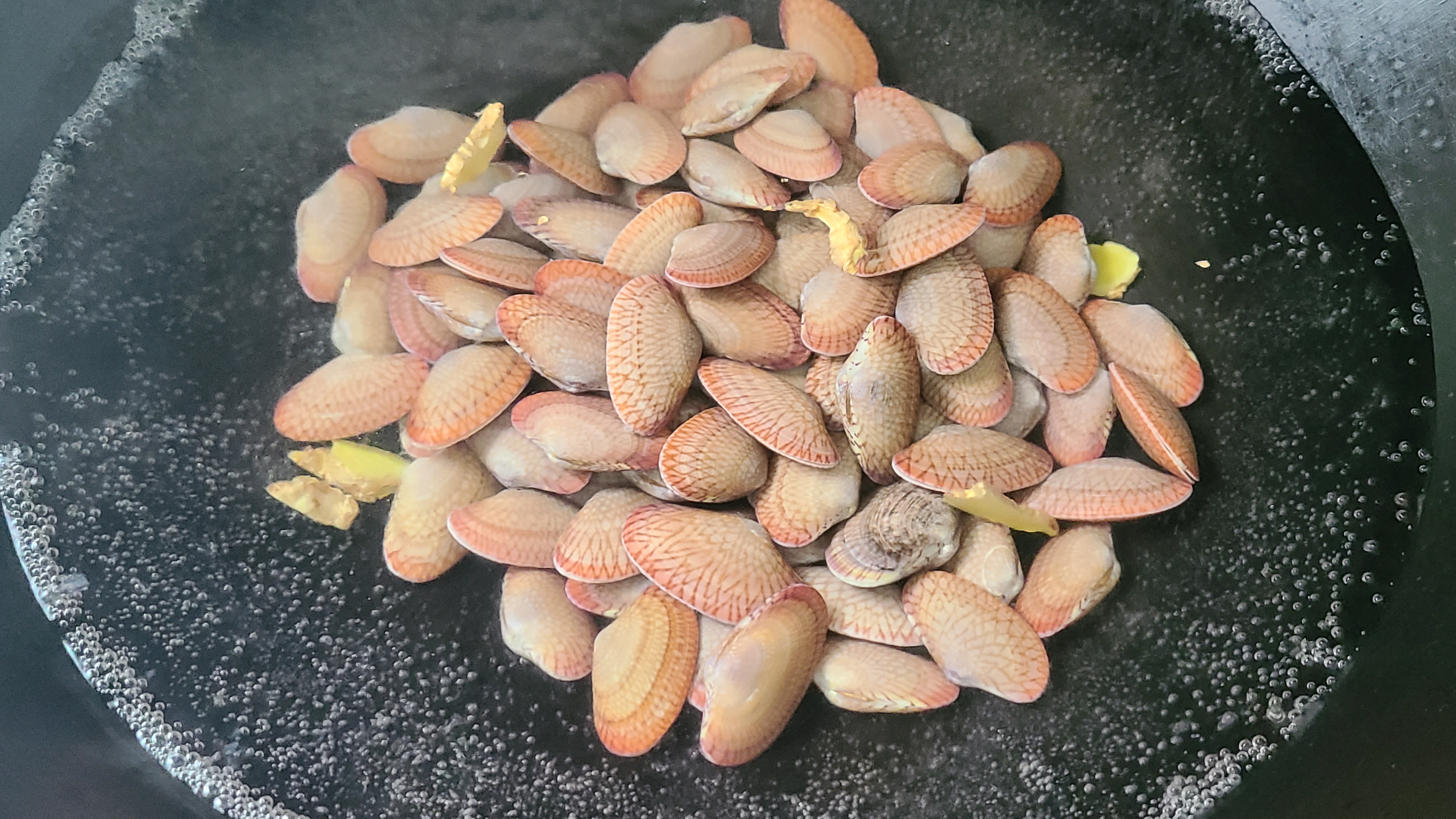 怎么炒花甲肉又嫩又滑,这才是正宗花甲的做法