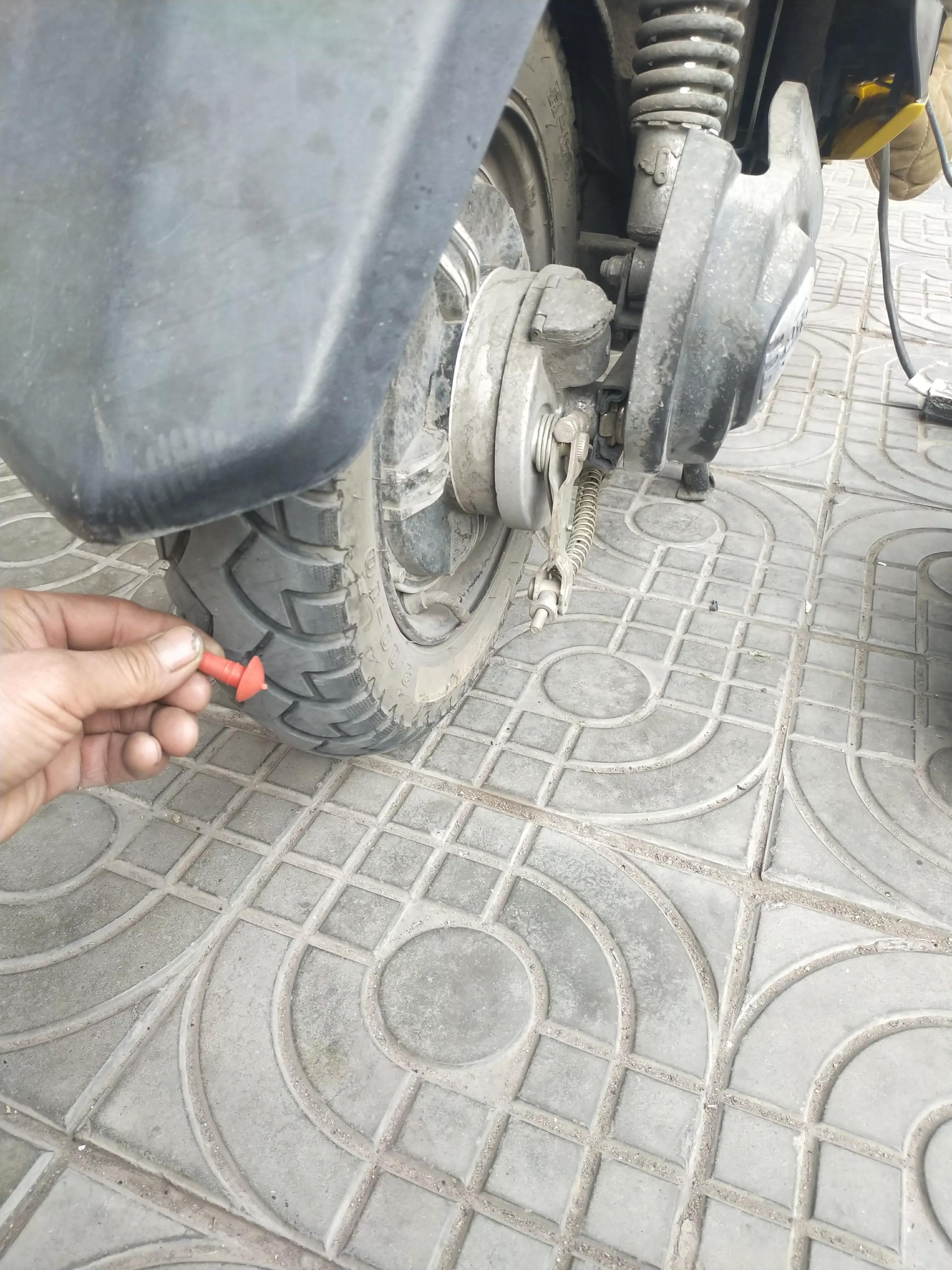 补电动车真空胎胶条好还是胶水好,电动车真空胎用胶条补怎么补不住