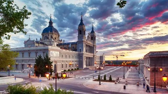 马德里打卡地点,西班牙马德里不可错过的打卡