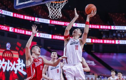 广东体育解说都被逼急?CBA伪强队连输卡位大战,保四争二成笑话