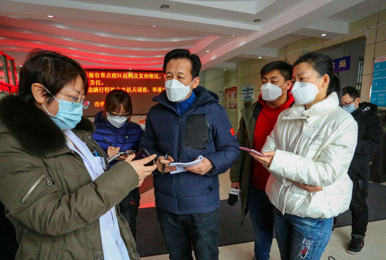 战疫致敬一线干部,战疫必胜致敬英雄