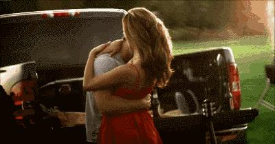 怎么样才能获得女生的好感,女生不会告诉你追女生的30种方法