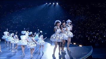 日本一位中年油腻胖大叔：从事业顶峰跌落谷底后，反弹力爆发，打造出风靡全球的美少女天团AKB48