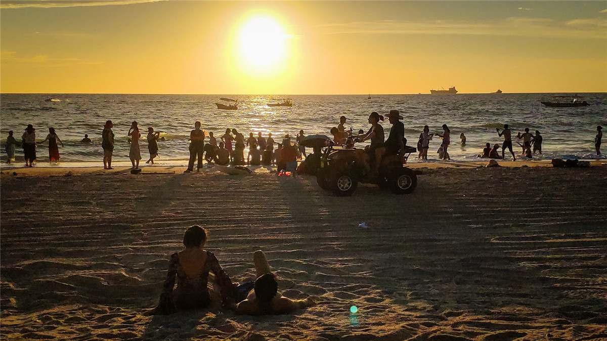 广西北海涠洲岛的火山岛介绍,涠洲岛是中国最年轻的火山岛吗